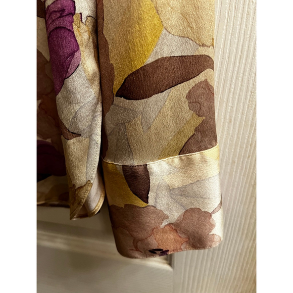 VINCE~Floral 100% Silk ~Button Down Shirt~Beige Purple~LG - Picture 3 of 9